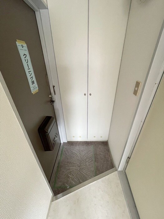 物件内観写真17　(玄関)