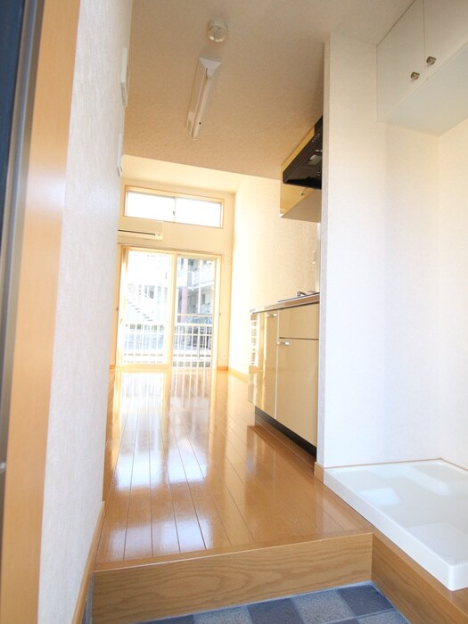 物件内観写真15　(玄関)