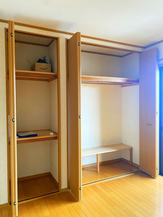 物件内観写真4　(収納)