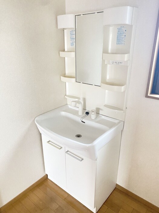 物件内観写真7　(洗面)