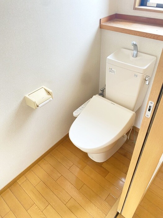 物件内観写真9　(トイレ)