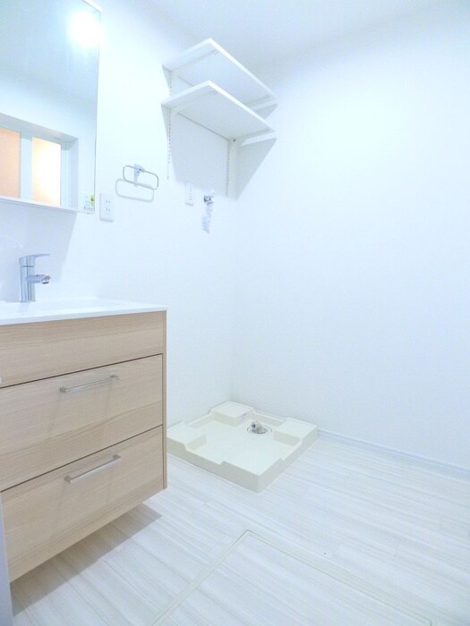 物件内観写真14　(洗濯機置場)