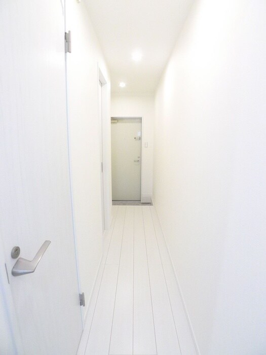物件内観写真16　(廊下)