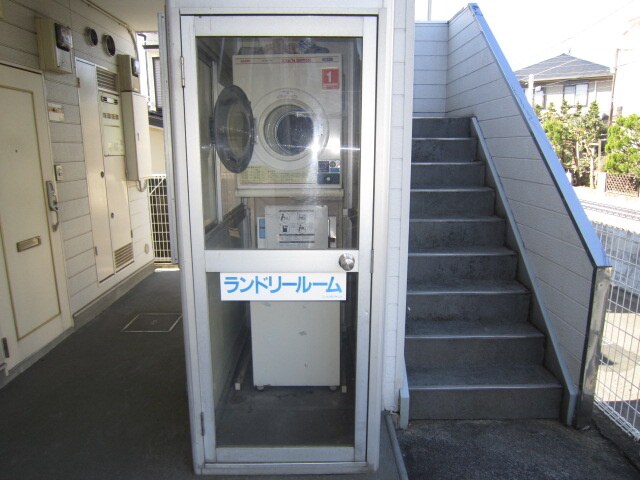 物件内観写真16　(洗濯機置場)