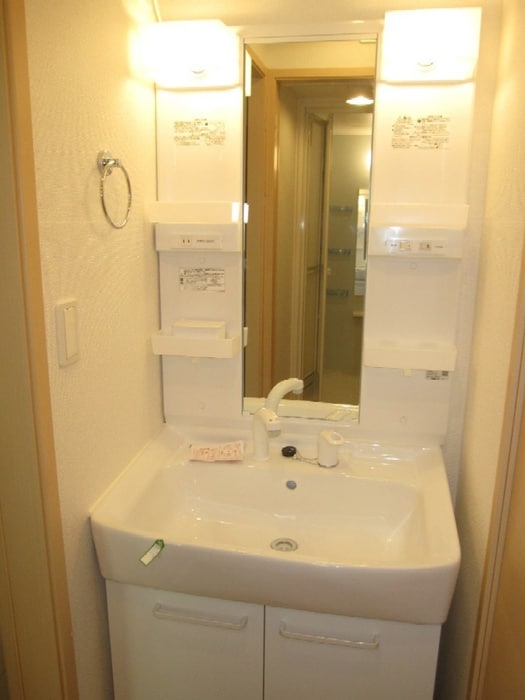 物件内観写真8　(洗面)