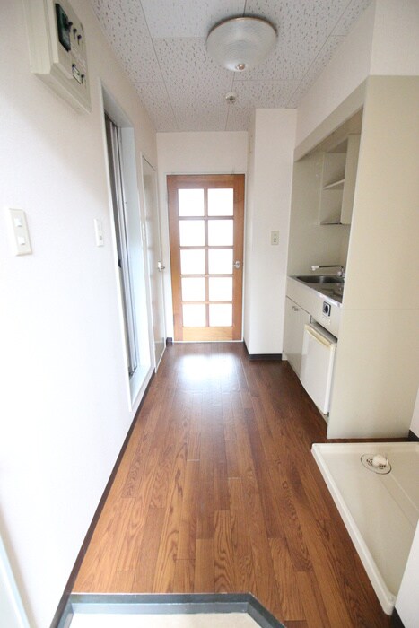 物件内観写真15　(廊下)