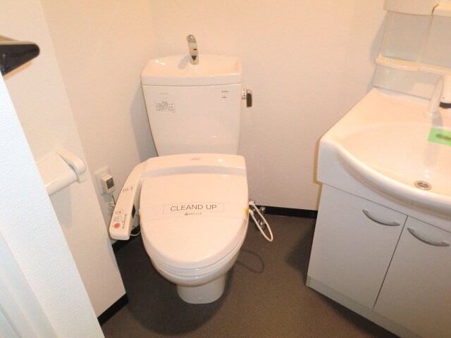 物件内観写真6　(トイレ)