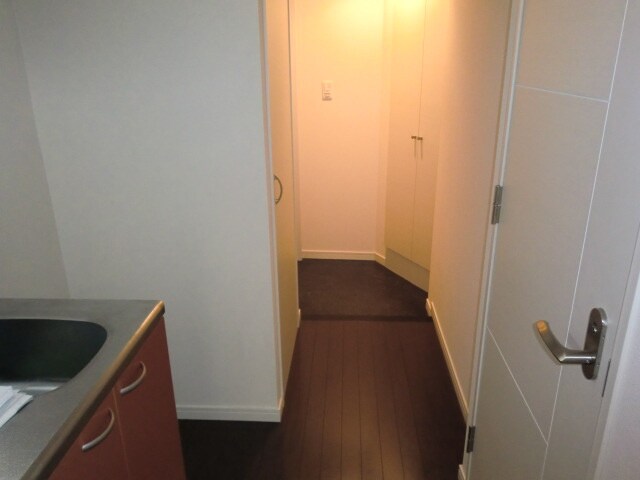 物件内観写真8　(廊下)