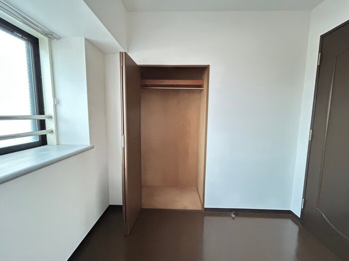 物件内観写真13　(収納)
