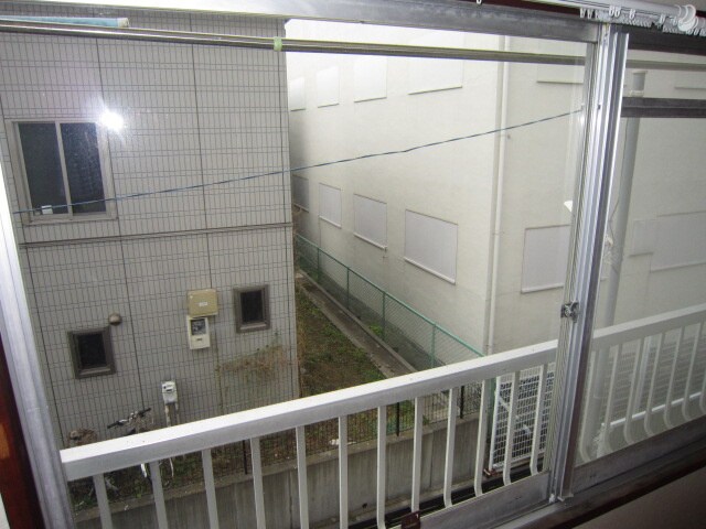 物件内観写真13　(室内からの展望)