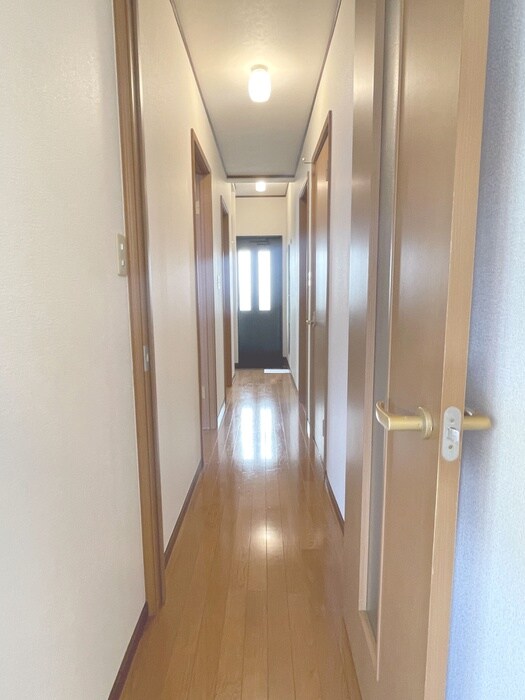 物件内観写真20　(廊下)