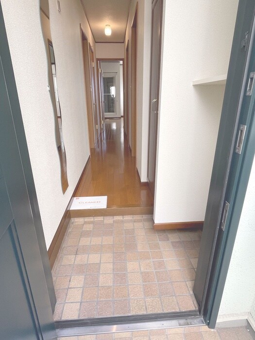 物件内観写真22　(玄関)