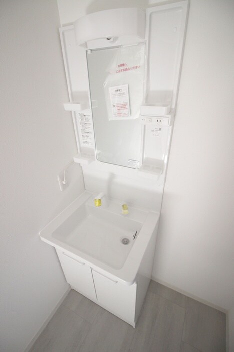 物件内観写真8　(洗面)