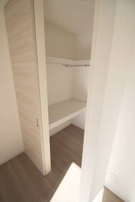 物件内観写真11　(収納)