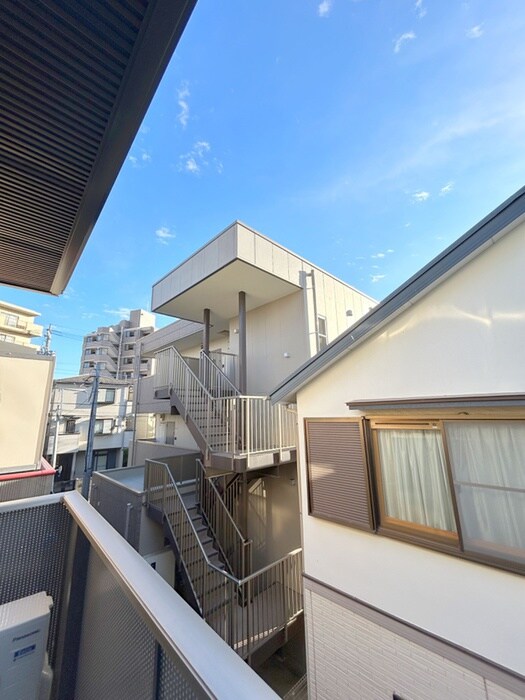 物件内観写真15　(室内からの展望)