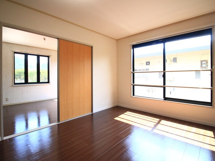 物件内観写真5　(居室)