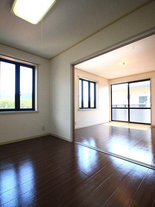 物件内観写真9　(居室)