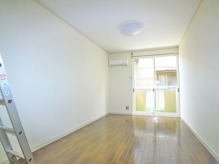 物件内観写真13　(室内からの展望)