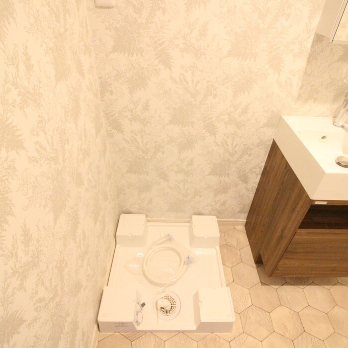 物件内観写真14　(洗濯機置場)