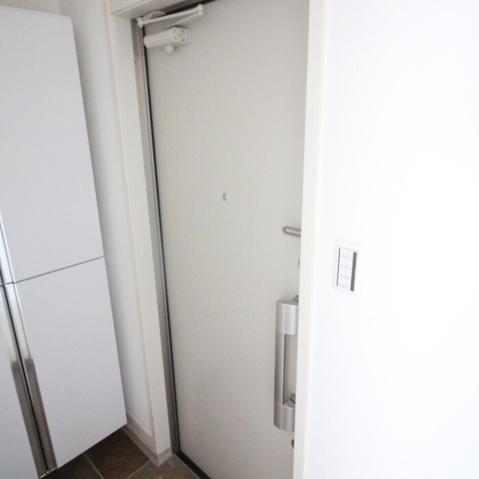 物件内観写真17　(玄関)