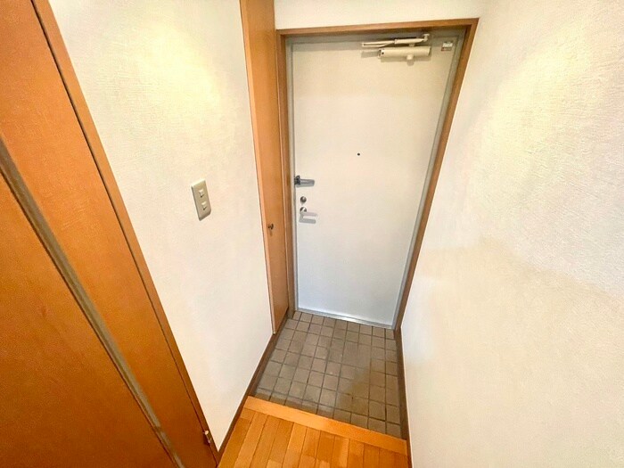 物件内観写真19　(玄関)