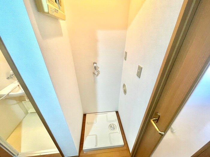 物件内観写真20　(洗濯機置場)