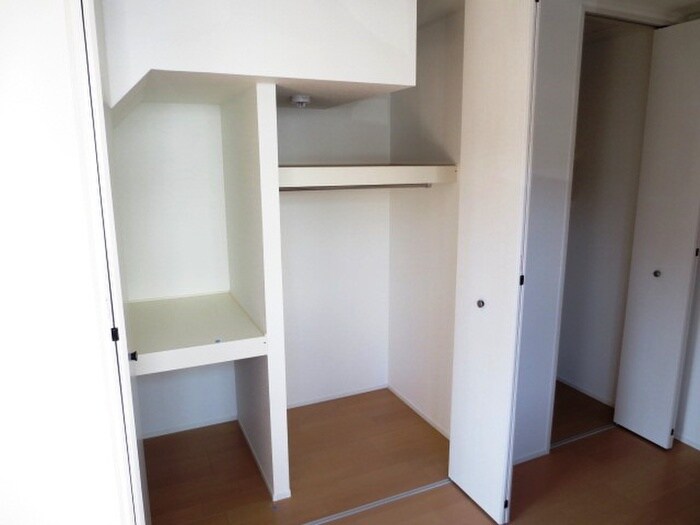 物件内観写真12　(収納)