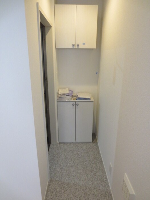 物件内観写真18　(玄関)