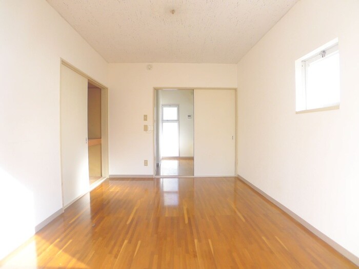 物件内観写真7　(居室)