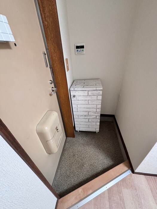 物件内観写真22　(玄関)