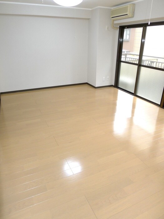 物件内観写真17　(室内からの展望)