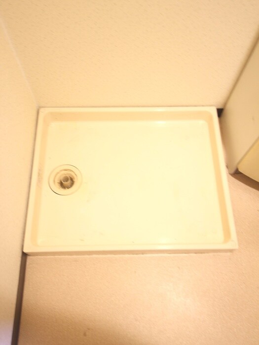 物件内観写真13　(洗濯機置場)