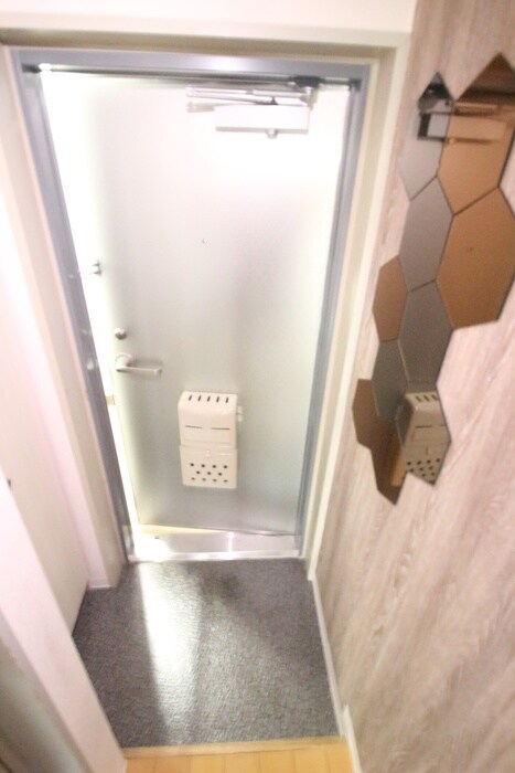 物件内観写真16　(玄関)