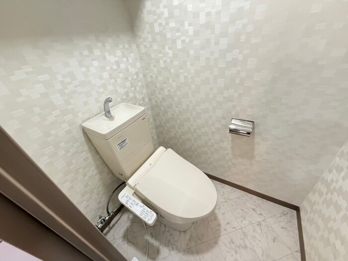 物件内観写真16　(トイレ)