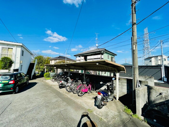 物件外観写真3　(駐輪場)