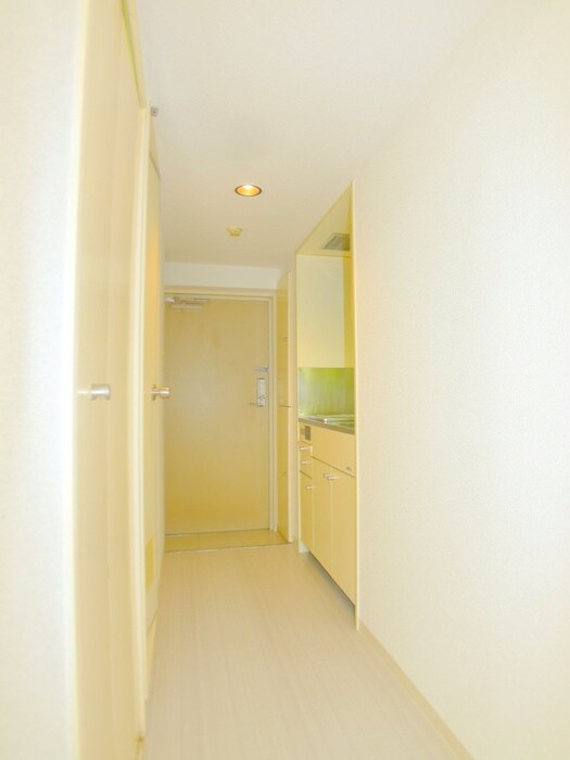 物件内観写真17　(廊下)