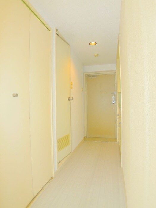 物件内観写真18　(廊下)