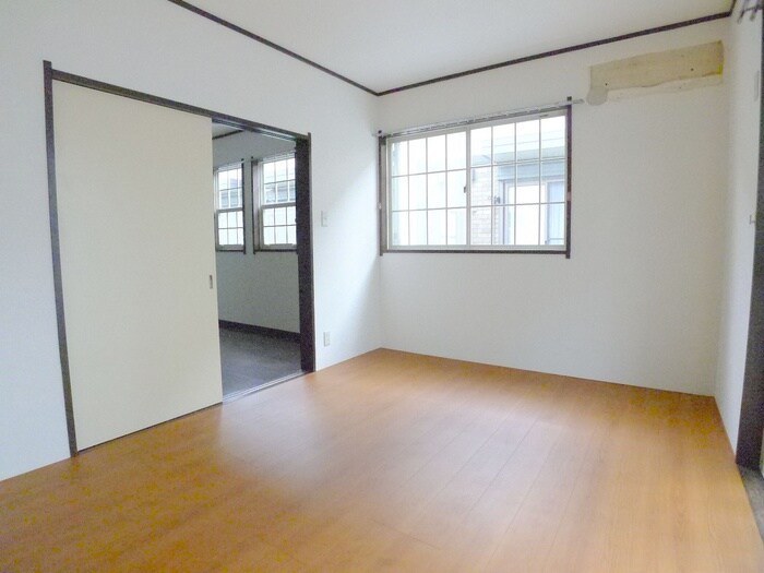 物件内観写真10　(居室)