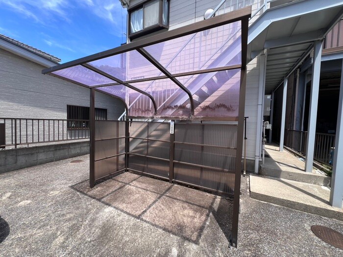 物件外観写真5　(駐輪場)