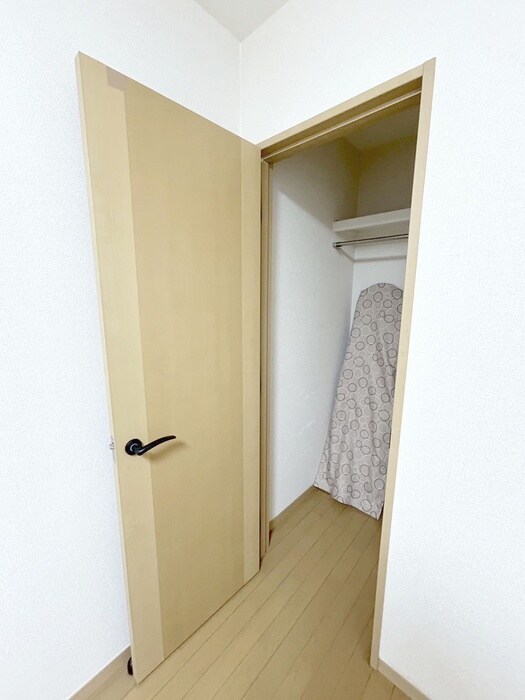 物件内観写真11　(収納)