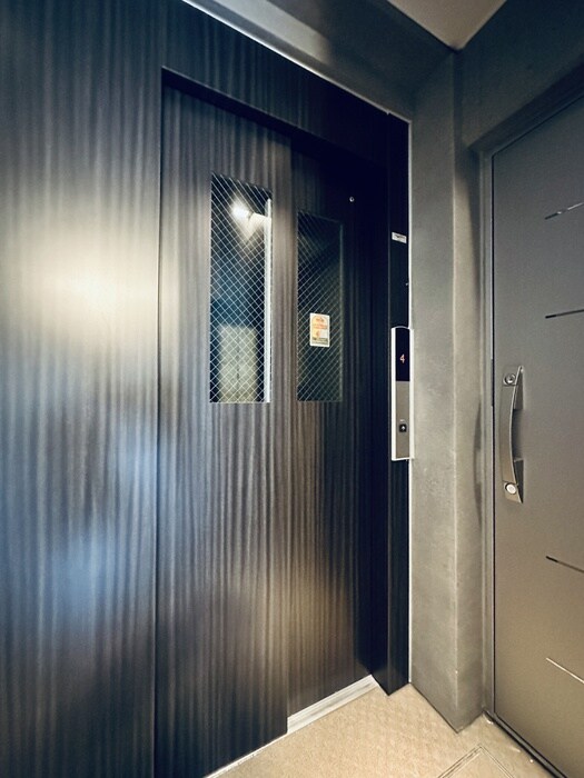 物件外観写真4　(建物設備)