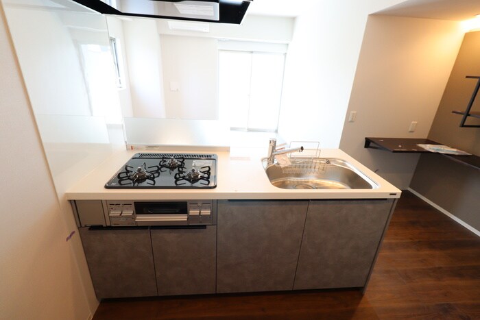 デュオフラッツ上野松が谷のキッチン