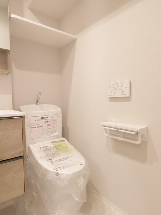 物件内観写真14　(トイレ)