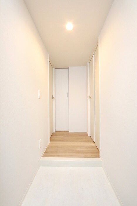 物件内観写真16　(玄関)