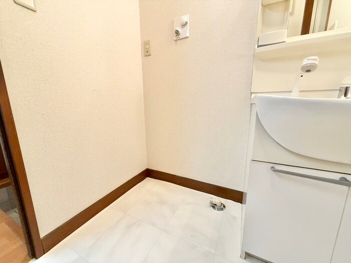 物件内観写真21　(洗濯機置場)