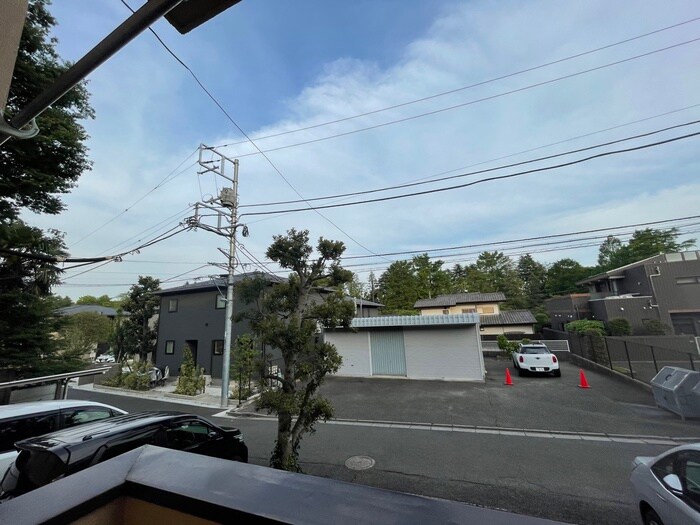 物件内観写真16　(室内からの展望)