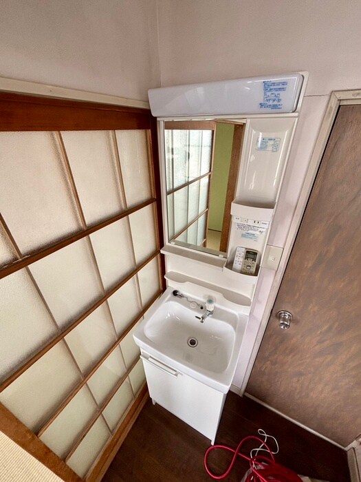 物件内観写真12　(洗面)