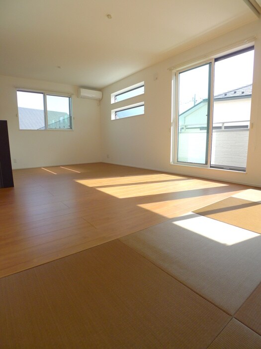 物件内観写真6　(居室)