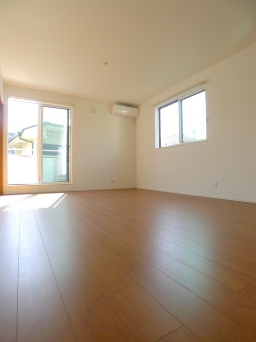 物件内観写真8　(居室)