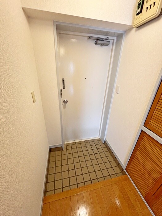 物件内観写真19　(玄関)